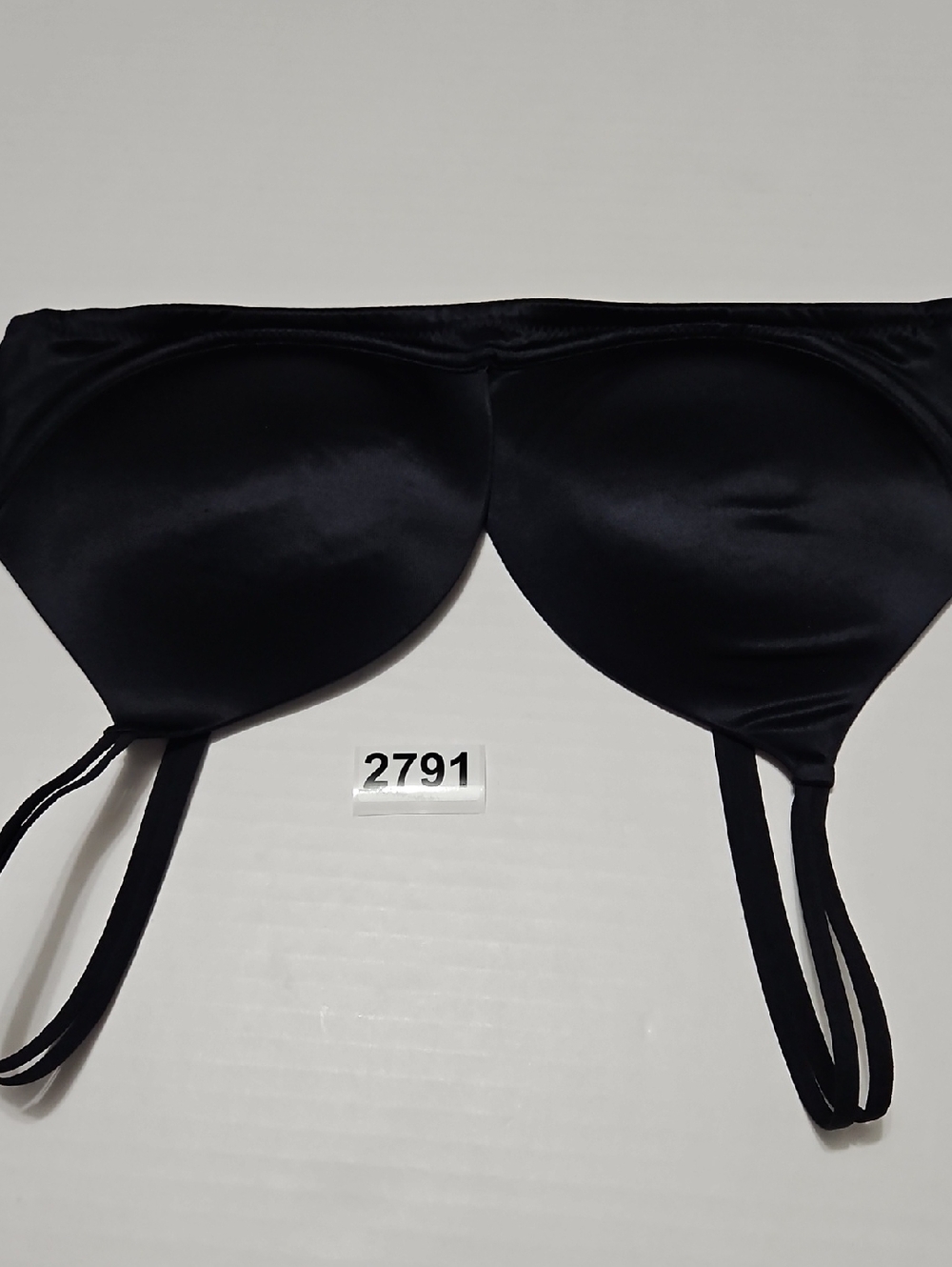 Victoria's Secret Very Sexy Black Smooth Push Up Seamless Bra Size 38B - Picture 8 of 8